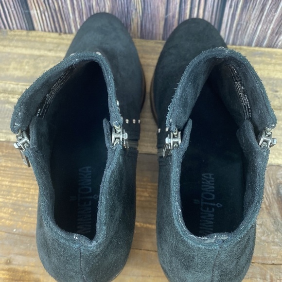 Minnietonka Black Suede Ankle Booties- Size 8 - Picture 6 of 12
